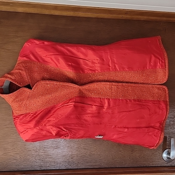 ESCADA VINTAGE size 42 Orange Jacket. Like new. - Picture 11 of 16